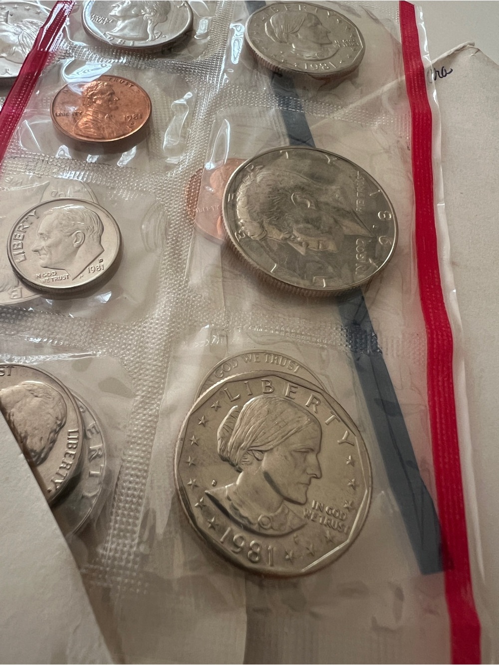 1970-1981 uncirculated us coin mint set - lot of 12 - Picture 12 of 12